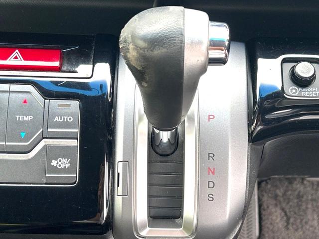 ステップワゴンスパーダ Z クールスピリット 両側電動ドア 後席モニター バックカメラ 禁煙車 ハーフレザーシート ドラレコ スマートキー HIDヘッド ビルトインETC クルコン オートライト オートエアコン 純正17インチアルミ CD(38枚目)