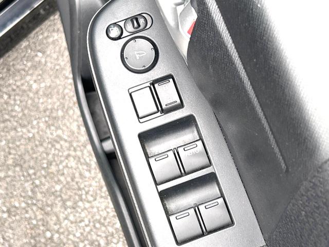 ステップワゴンスパーダ Z クールスピリット 両側電動ドア 後席モニター バックカメラ 禁煙車 ハーフレザーシート ドラレコ スマートキー HIDヘッド ビルトインETC クルコン オートライト オートエアコン 純正17インチアルミ CD(52枚目)