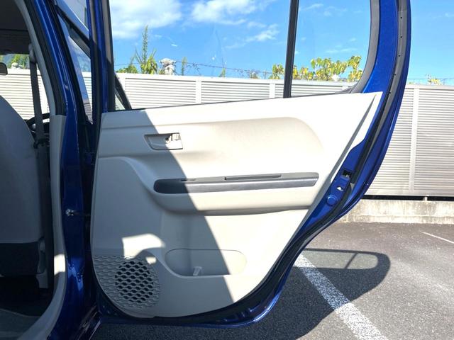 パッソ Ｘ　禁煙車　盗難防止装置　プライバシーガラス　アイドリングストップ　横滑防止装置（36枚目）