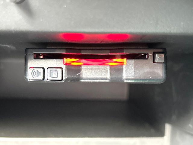 ノート Ｓ　バックカメラ　衝突被害軽減システム　禁煙車　コーナーセンサー　ＥＴＣ　純正　車線逸脱警報　オートライト　Ｂｌｕｅｔｏｏｔｈ　ＣＤ　地デジ（3枚目）