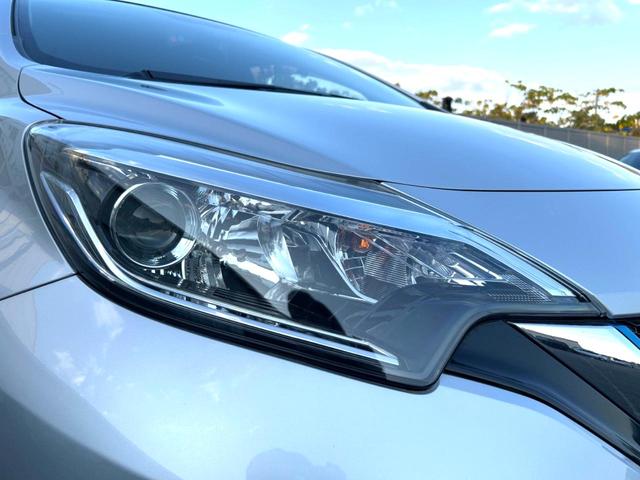 ノート ｅ－パワー　Ｘ　衝突軽減装置　全周囲カメラ　レーダークルーズ　バックカメラ　ＥＴＣ　Ｂｌｕｅｔｏｏｔｈ　フルセグ　ドラレコ　スマートキー　コーナーセンサー　ステアリングスイッチ　純正１５インチアルミホイール（12枚目）