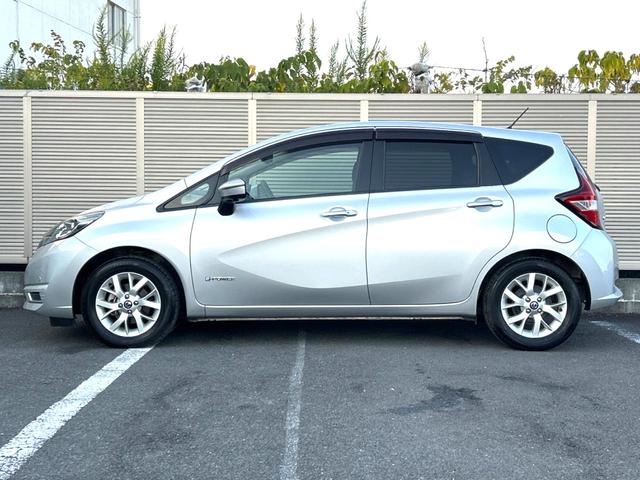 ノート ｅ－パワー　Ｘ　衝突軽減装置　全周囲カメラ　レーダークルーズ　バックカメラ　ＥＴＣ　Ｂｌｕｅｔｏｏｔｈ　フルセグ　ドラレコ　スマートキー　コーナーセンサー　ステアリングスイッチ　純正１５インチアルミホイール（26枚目）