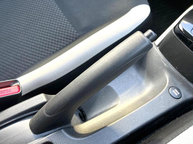 ノート ｅ－パワー　Ｘ　衝突軽減装置　全周囲カメラ　レーダークルーズ　バックカメラ　ＥＴＣ　Ｂｌｕｅｔｏｏｔｈ　フルセグ　ドラレコ　スマートキー　コーナーセンサー　ステアリングスイッチ　純正１５インチアルミホイール（40枚目）