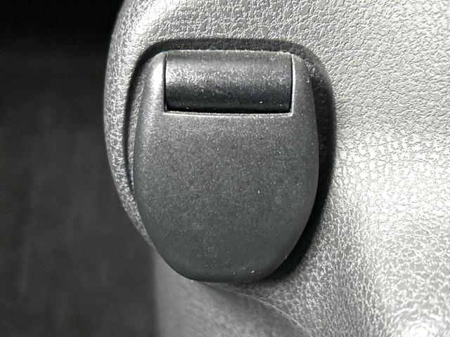 ノート ｅ－パワー　Ｘ　衝突軽減装置　全周囲カメラ　レーダークルーズ　バックカメラ　ＥＴＣ　Ｂｌｕｅｔｏｏｔｈ　フルセグ　ドラレコ　スマートキー　コーナーセンサー　ステアリングスイッチ　純正１５インチアルミホイール（42枚目）