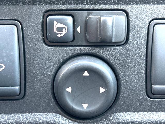 ノート ｅ－パワー　Ｘ　衝突軽減装置　全周囲カメラ　レーダークルーズ　バックカメラ　ＥＴＣ　Ｂｌｕｅｔｏｏｔｈ　フルセグ　ドラレコ　スマートキー　コーナーセンサー　ステアリングスイッチ　純正１５インチアルミホイール（44枚目）