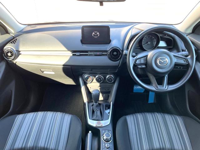 ＭＡＺＤＡ２ １５Ｓ　スマートエディション　衝突軽減装置　禁煙車　純正ＳＤナビ　全周囲カメラ　ＥＴＣ　Ｂｌｕｅｔｏｏｔｈ　ドラレコ　スマートキー　ＬＥＤヘッドライト　レーンキープアシスト　クリアランスソナー　ＣＤ／ＤＶＤ　アイドリングストップ（2枚目）