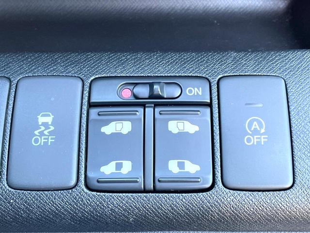 ステップワゴンスパーダ Z クールスピリット 両側電動スライドドア 禁煙車 純正ナビ バックカメラ ETC フルセグ ハーフレザーシート HIDヘッドライト クルーズコントロール 革巻きステアリング ステアリングスイッチ 純正17インチアルミ(5枚目)