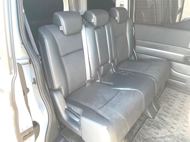 ステップワゴンスパーダ Z クールスピリット 両側電動スライドドア 禁煙車 純正ナビ バックカメラ ETC フルセグ ハーフレザーシート HIDヘッドライト クルーズコントロール 革巻きステアリング ステアリングスイッチ 純正17インチアルミ(9枚目)