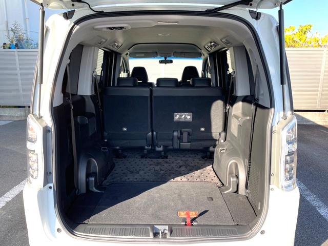 ステップワゴンスパーダ Z クールスピリット 両側電動スライドドア 禁煙車 純正ナビ バックカメラ ETC フルセグ ハーフレザーシート HIDヘッドライト クルーズコントロール 革巻きステアリング ステアリングスイッチ 純正17インチアルミ(11枚目)