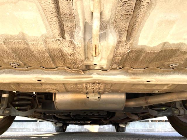 ステップワゴンスパーダ Z クールスピリット 両側電動スライドドア 禁煙車 純正ナビ バックカメラ ETC フルセグ ハーフレザーシート HIDヘッドライト クルーズコントロール 革巻きステアリング ステアリングスイッチ 純正17インチアルミ(20枚目)