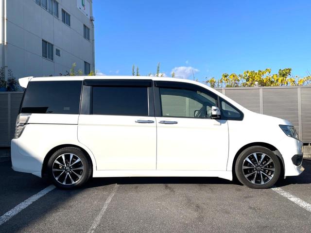 ステップワゴンスパーダ Z クールスピリット 両側電動スライドドア 禁煙車 純正ナビ バックカメラ ETC フルセグ ハーフレザーシート HIDヘッドライト クルーズコントロール 革巻きステアリング ステアリングスイッチ 純正17インチアルミ(26枚目)