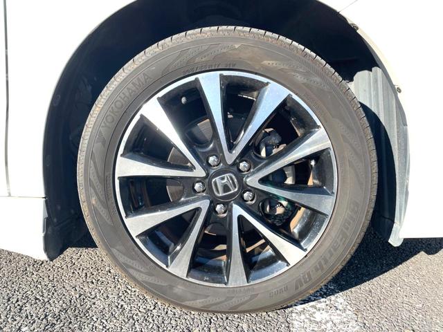 ステップワゴンスパーダ Z クールスピリット 両側電動スライドドア 禁煙車 純正ナビ バックカメラ ETC フルセグ ハーフレザーシート HIDヘッドライト クルーズコントロール 革巻きステアリング ステアリングスイッチ 純正17インチアルミ(29枚目)