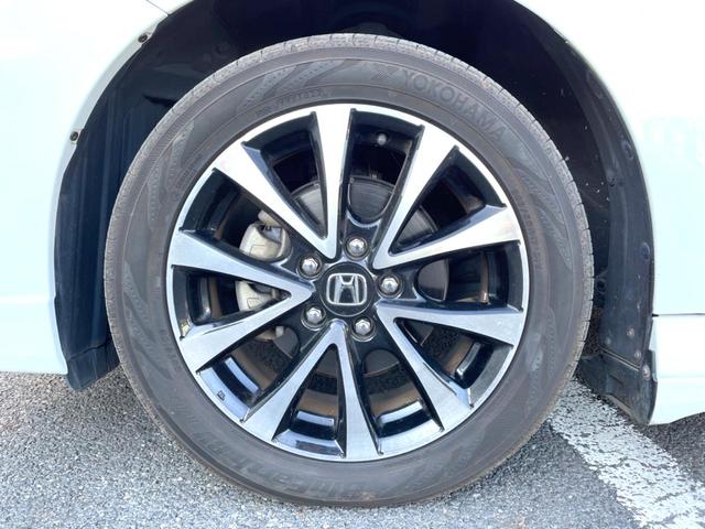 ステップワゴンスパーダ Z クールスピリット 両側電動スライドドア 禁煙車 純正ナビ バックカメラ ETC フルセグ ハーフレザーシート HIDヘッドライト クルーズコントロール 革巻きステアリング ステアリングスイッチ 純正17インチアルミ(32枚目)