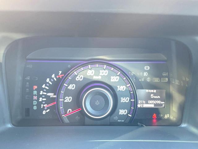 ステップワゴンスパーダ Z クールスピリット 両側電動スライドドア 禁煙車 純正ナビ バックカメラ ETC フルセグ ハーフレザーシート HIDヘッドライト クルーズコントロール 革巻きステアリング ステアリングスイッチ 純正17インチアルミ(39枚目)