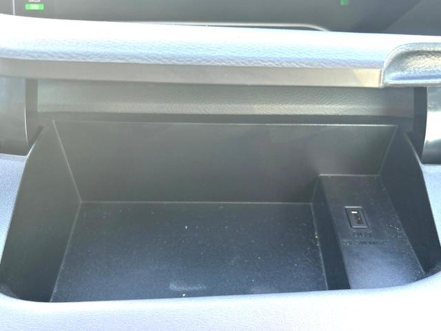 セレナ ハイウェイスターＶ　両側電動スライドドア　衝突軽減装置　禁煙車　ナビ　全周囲カメラ　ＥＴＣ　Ｂｌｕｅｔｏｏｔｈ　ドラレコ　ＬＥＤヘッドライト　ＬＥＤフォグライト　クルーズコントロール　クリアランスソナー　ＣＤ再生　地デジ（51枚目）