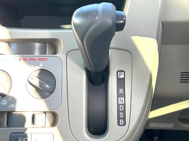 ムーヴ Ｌ　ＳＡ　禁煙車　衝突軽減装置　ナビ　Ｂｌｕｅｔｏｏｔｈ　ＣＤ／ＤＶＤ再生　盗難防止装置　プライバシーガラス　アイドリングストップ（34枚目）