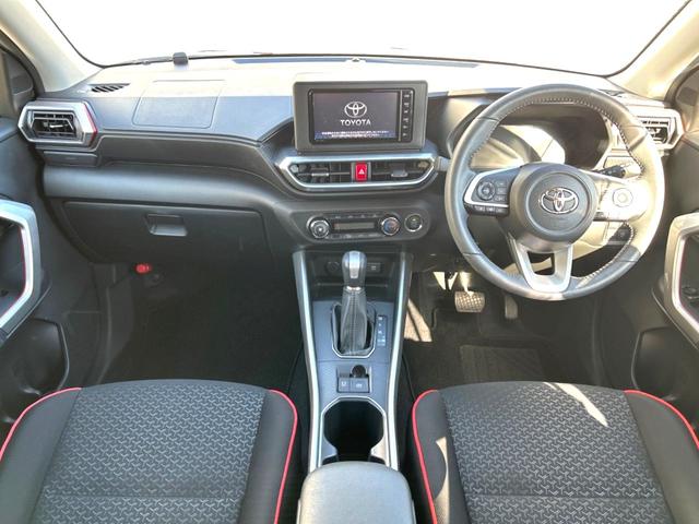 ライズ Ｚ　衝突軽減装置　禁煙車　全周囲カメラ　レーダークルーズ　ＥＴＣ　Ｂｌｕｅｔｏｏｔｈ　フルセグ　ドライブレコーダー　シートヒーター　ＬＥＤヘッドライト　レーンキープアシスト　革巻きステアリング（2枚目）