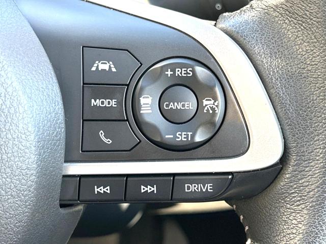 ライズ Ｚ　衝突軽減装置　禁煙車　全周囲カメラ　レーダークルーズ　ＥＴＣ　Ｂｌｕｅｔｏｏｔｈ　フルセグ　ドライブレコーダー　シートヒーター　ＬＥＤヘッドライト　レーンキープアシスト　革巻きステアリング（6枚目）