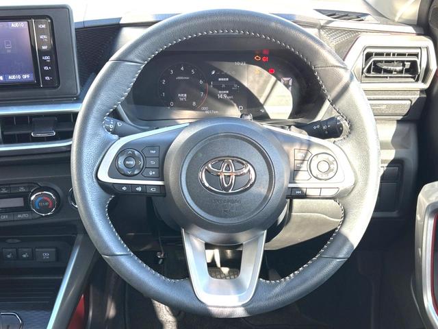 ライズ Ｚ　衝突軽減装置　禁煙車　全周囲カメラ　レーダークルーズ　ＥＴＣ　Ｂｌｕｅｔｏｏｔｈ　フルセグ　ドライブレコーダー　シートヒーター　ＬＥＤヘッドライト　レーンキープアシスト　革巻きステアリング（11枚目）