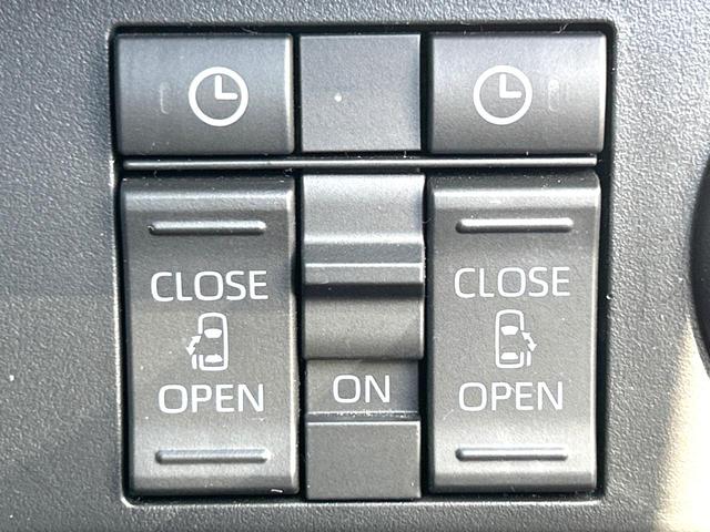 ルーミー カスタムＧ　両側電動スライドドア　衝突軽減装置　禁煙車　純正ナビ　レーダークルーズコントロール　バックカメラ　ＥＴＣ２．０　Ｂｌｕｅｔｏｏｔｈ　ドラレコ　シートヒーター　ＬＥＤヘッドライト　ＬＥＤフォグライト（5枚目）