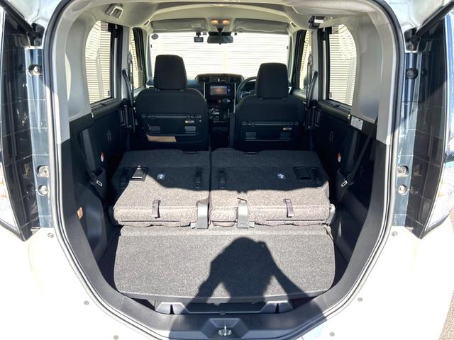 ルーミー カスタムＧ　両側電動スライドドア　衝突軽減装置　禁煙車　純正ナビ　レーダークルーズコントロール　バックカメラ　ＥＴＣ２．０　Ｂｌｕｅｔｏｏｔｈ　ドラレコ　シートヒーター　ＬＥＤヘッドライト　ＬＥＤフォグライト（10枚目）