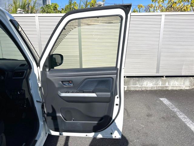 ルーミー カスタムＧ　両側電動スライドドア　衝突軽減装置　禁煙車　純正ナビ　レーダークルーズコントロール　バックカメラ　ＥＴＣ２．０　Ｂｌｕｅｔｏｏｔｈ　ドラレコ　シートヒーター　ＬＥＤヘッドライト　ＬＥＤフォグライト（29枚目）