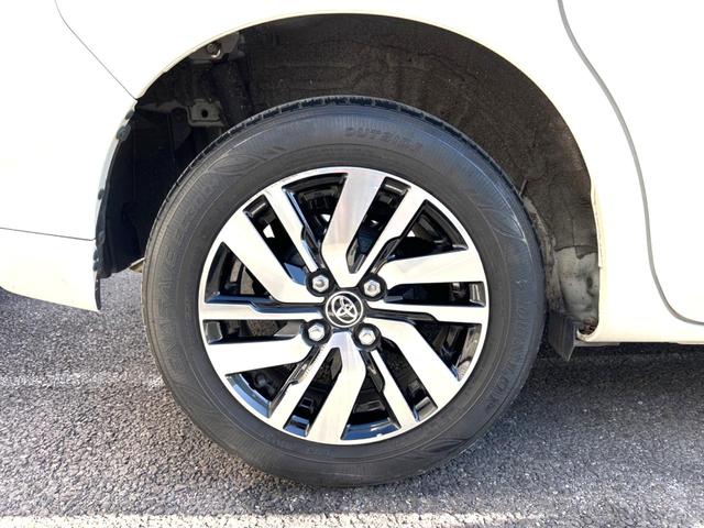 ルーミー カスタムＧ　両側電動スライドドア　衝突軽減装置　禁煙車　純正ナビ　レーダークルーズコントロール　バックカメラ　ＥＴＣ２．０　Ｂｌｕｅｔｏｏｔｈ　ドラレコ　シートヒーター　ＬＥＤヘッドライト　ＬＥＤフォグライト（31枚目）