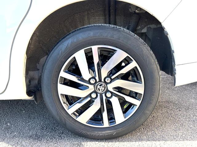 ルーミー カスタムＧ　両側電動スライドドア　衝突軽減装置　禁煙車　純正ナビ　レーダークルーズコントロール　バックカメラ　ＥＴＣ２．０　Ｂｌｕｅｔｏｏｔｈ　ドラレコ　シートヒーター　ＬＥＤヘッドライト　ＬＥＤフォグライト（32枚目）