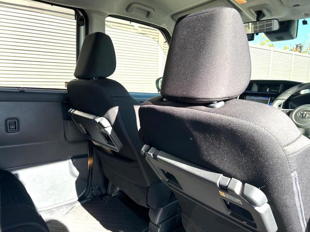 ルーミー カスタムＧ　両側電動スライドドア　衝突軽減装置　禁煙車　純正ナビ　レーダークルーズコントロール　バックカメラ　ＥＴＣ２．０　Ｂｌｕｅｔｏｏｔｈ　ドラレコ　シートヒーター　ＬＥＤヘッドライト　ＬＥＤフォグライト（38枚目）