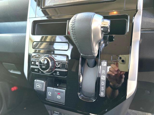 ルーミー カスタムＧ　両側電動スライドドア　衝突軽減装置　禁煙車　純正ナビ　レーダークルーズコントロール　バックカメラ　ＥＴＣ２．０　Ｂｌｕｅｔｏｏｔｈ　ドラレコ　シートヒーター　ＬＥＤヘッドライト　ＬＥＤフォグライト（39枚目）