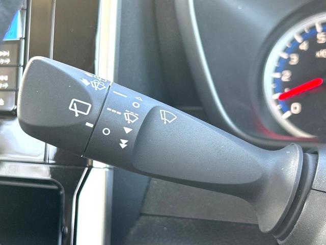 ルーミー カスタムＧ　両側電動スライドドア　衝突軽減装置　禁煙車　純正ナビ　レーダークルーズコントロール　バックカメラ　ＥＴＣ２．０　Ｂｌｕｅｔｏｏｔｈ　ドラレコ　シートヒーター　ＬＥＤヘッドライト　ＬＥＤフォグライト（50枚目）