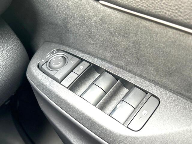 ヤリスクロス ハイブリッドZ 衝突軽減装置 禁煙車 純正ナビ 全周囲カメラ レーダークルーズコントロール ETC2.0 Bluetooth フルセグ ドラレコ シートヒーター パワーシート LEDヘッドライト クリアランスソナー(45枚目)