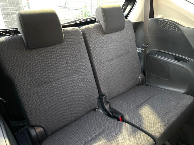 シエンタ X 電動スライドドア 衝突軽減装置 禁煙車 純正SDナビ バックカメラ ETC Bluetooth フルセグ ドラレコ レーンキープアシスト クリアランスソナー CD再生 盗難防止装置 プライバシーガラス(10枚目)