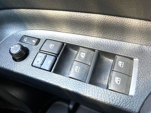 シエンタ X 電動スライドドア 衝突軽減装置 禁煙車 純正SDナビ バックカメラ ETC Bluetooth フルセグ ドラレコ レーンキープアシスト クリアランスソナー CD再生 盗難防止装置 プライバシーガラス(55枚目)