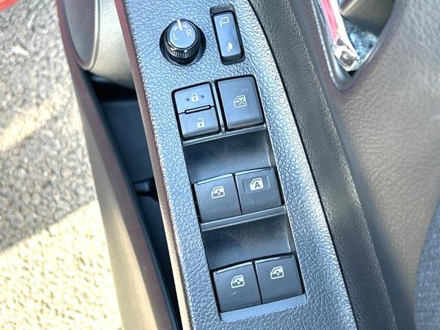 シエンタ Ｇ　ＴＲＤエアロ　両側電動スライドドア　禁煙車　ＥＴＣ　ドラレコ　スマートキー　ＬＥＤヘッドライト　シートヒーター　レーンキープアシスト　革巻きステアリング　ステアリングスイッチ　１５インチアルミホイール（49枚目）