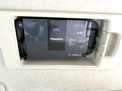 【ＥＴＣ】高速道路の料金所をストレスなく通過！話題のスポットやサービスエリアに多い「スマートIntercooler」利用時は必須のアイテムです。当店でセットアップを実施、ご納車当日からすぐにご利用いただけます！ 4