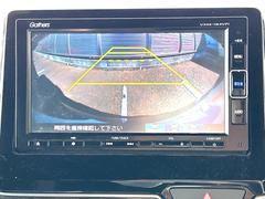 【メーカー純正ナビ】インテリアに溶け込むスタイリッシュな「専用設計」メーカーナビを装備♪視認性や操作性など基本性能にも優れ、より上質なカーライフをお楽しみいただけます。 4