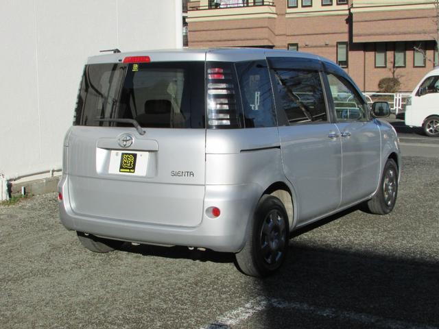 シエンタ Ｘリミテッド　７人乗り　左パワースライドドア　タイヤバッテリー新品交換（3枚目）