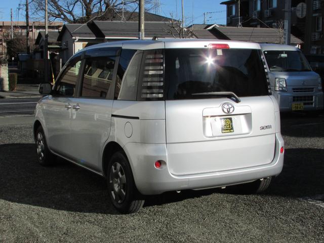 シエンタ Ｘリミテッド　７人乗り　左パワースライドドア　タイヤバッテリー新品交換（4枚目）