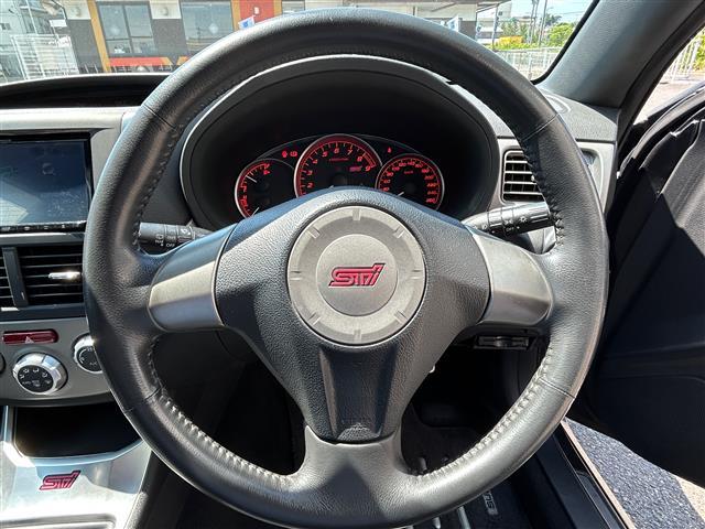 インプレッサ ＷＲＸ　ＳＴｉ　ＳＴＩ製ダウンサス（純正サスペンション有）クスコ製ストラットタワーバー　社外フロントスポイラー　ハーフレザー　運転席パワーシート　社外メモリナビ（フルセグ／ＤＶＤ／ＳＤ／ＵＳＢ／ＢＴ）Ｂカメラ　ＥＴＣ（31枚目）