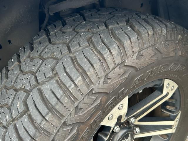 ハイラックス Ｚ　純正キャノピー付車　アルパイン製フローティングナビ（フルセグ／ＤＶＤ／ＳＤ／ＢＴ／ＵＳＢ／ＨＤＭＩ）Ｂカメラ　ナビ連動型ドラレコ　セーフティーセンス　クルコン　リアデフロック　純正アルミ付冬タイヤ有り（52枚目）