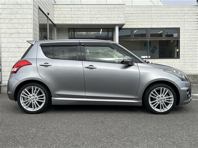 スイフトスポーツ ベースグレード 6速マニュアル クルコンステリモ 社外メモリナビ(フルセグ/SD/DVD/BT/USB)バックカメラ 横滑り防止 HIDヘッドライト フォグランプ AUTOライト プッシュスタート スペアキー ETC(5枚目)