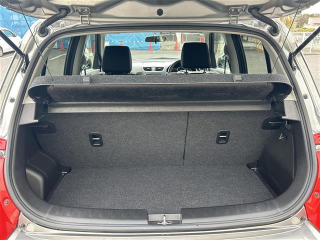 スイフトスポーツ ベースグレード 6速マニュアル クルコンステリモ 社外メモリナビ(フルセグ/SD/DVD/BT/USB)バックカメラ 横滑り防止 HIDヘッドライト フォグランプ AUTOライト プッシュスタート スペアキー ETC(10枚目)