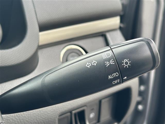 スイフトスポーツ ベースグレード 6速マニュアル クルコンステリモ 社外メモリナビ(フルセグ/SD/DVD/BT/USB)バックカメラ 横滑り防止 HIDヘッドライト フォグランプ AUTOライト プッシュスタート スペアキー ETC(33枚目)