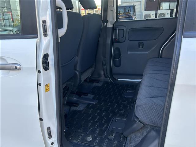 スペーシア Xリミテッド 1オーナー 4WD 衝突軽減システム 両側パワースライド 純正エアロ 社外メモリナビ(ワンセグ/CD/DVD/SD/USB)バックカメラ シートヒーター横滑り防止 ステアリングリモコン HIDライト(16枚目)