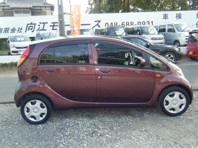 納車時は整備スタッフが点検整備を行いますので安心してお乗りいただけます！また長くお乗りいただくためにエンジンオイルの交換・定期点検整備付きのメンテナンスパックのご加入もオススメです