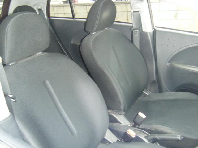 シートは触り心地、座り心地ともに上質な仕上がり。遠方への長距離ドライブでも疲れにくく、快適なドライブを楽しめます。