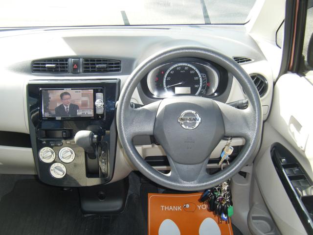 日常使いを想定した小物入れなどが多く配置されたインパネ周り。毎日でも乗り込みたくなります。