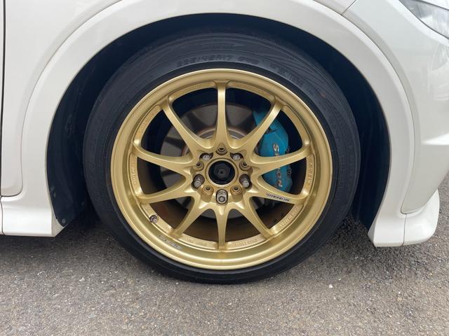 シビック タイプＲ　ユーロ　ＲＡＹＳ　ＣＥ２８アルミ／スプーンキャリパー／スプーンボンネット／無限ウイング／機械式ＬＳＤ／社外エキマニ／フジツボマフラー／ＴＥＩＮスプリング／Ｊ’ｓ　ＥＣＵ・タワーバー／アルミラジエーター／レカロ（33枚目）