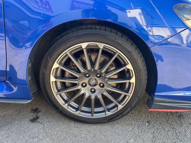 レヴォーグ ２．０ＳＴＩスポーツアイサイト　サンルーフ／ＳＴＩマフラー／ＳＴＩフロントアンダースポイラー／ＳＴＩエアロ／純正ナビ／Ｂｌｕｅｔｏｏｔｈ／ＴＶ／バックカメラ／純正１８インチアルミ／クルコン／パドルシフト／ＳＴＩタワーバー（30枚目）